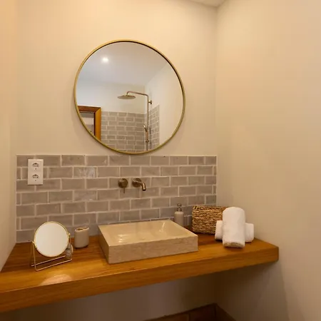 Hébergement de vacances 7 *